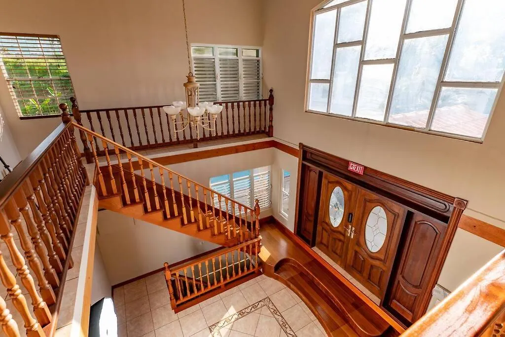 Enjoy Rare Huge Pool 4Br Perfect For Families! Villa Aguada
