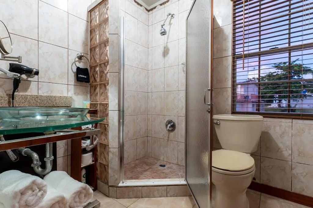 Semesterbostad Enjoy Rare Huge Pool 4Br Perfect For Families! Villa Aguada